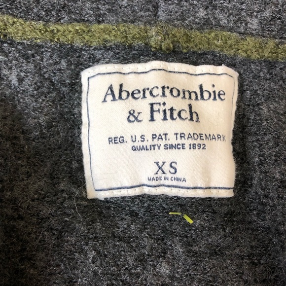 Wool A&F Cardigan - Picture 3 of 4